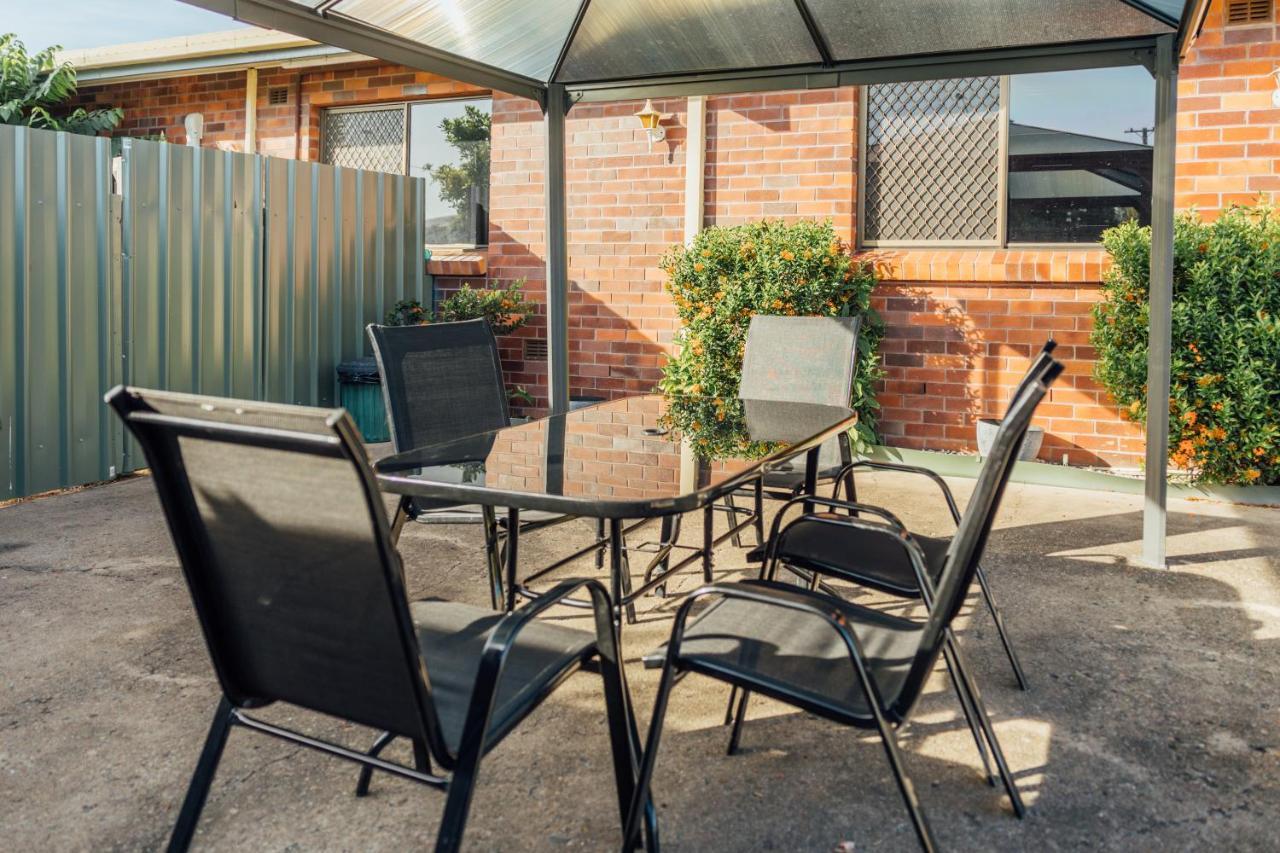 Billabong Lodge Motel Townsville Kültér fotó